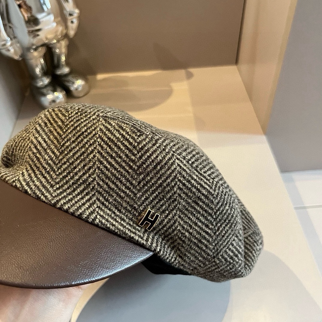 🆕
2024爱马仕HERMES毛呢新款鸭舌军帽，头围57cm