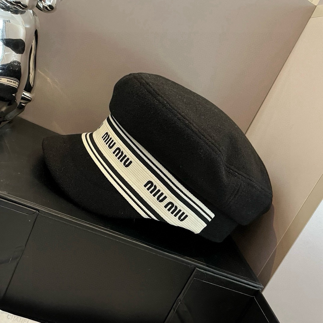 🆕

缪缪miumiu秋冬新款鸭舌军帽，羊毛军帽，头围57cm