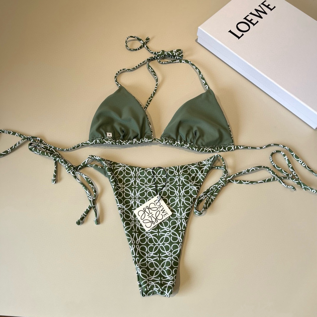 🆕
罗意威LOEWE新款比基尼泳衣👙❤️😍🥰适合多种场景的游泳衣🏊‍♀️海边 游泳池 温泉 水上乐园 漂