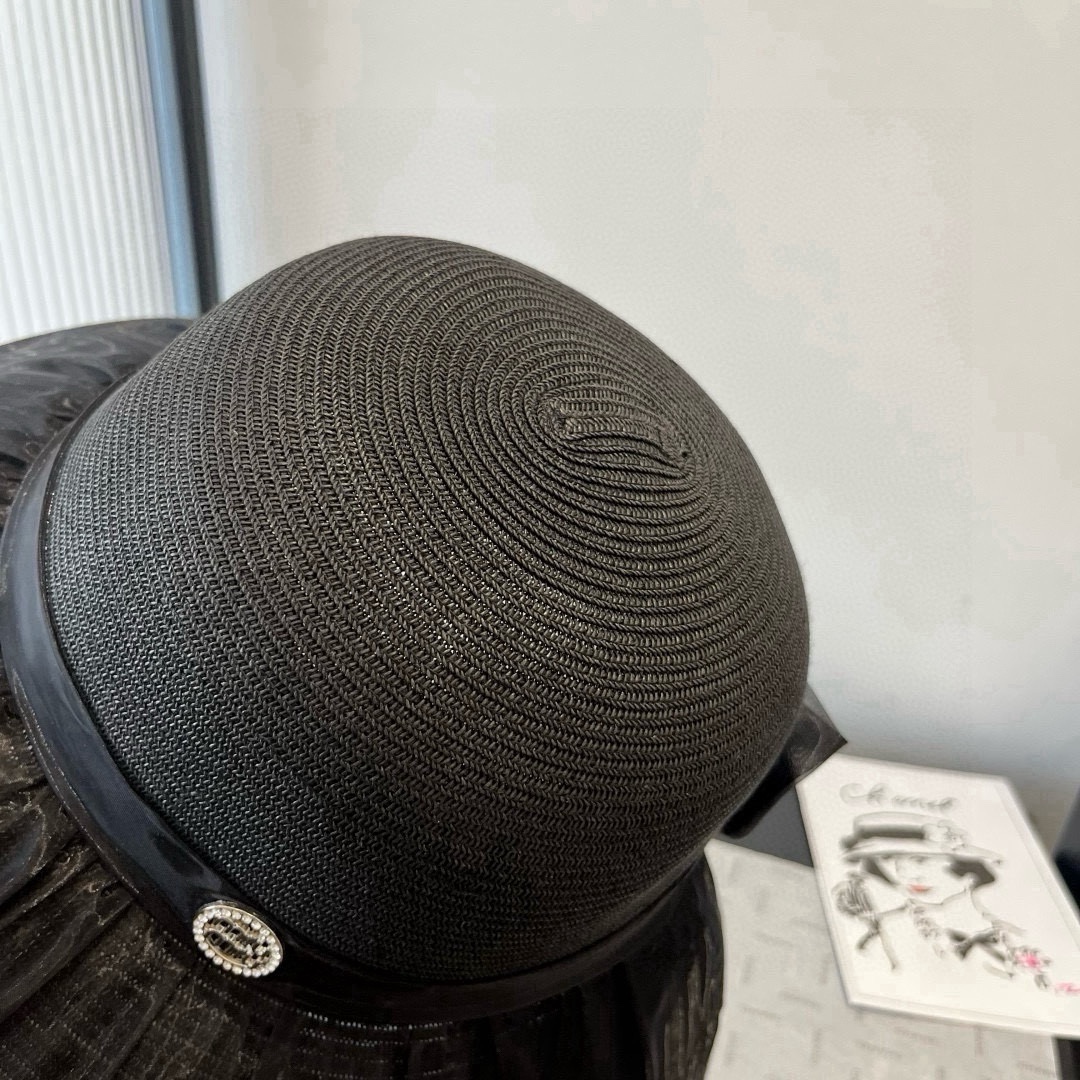 🆕

miumiu缪缪新款蝴蝶结盆帽，高端定制，头围57cm