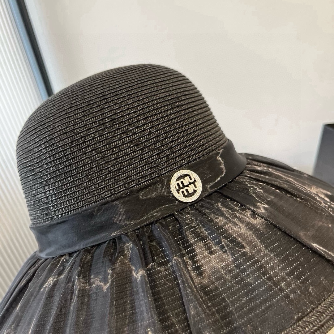 🆕

miumiu缪缪新款蝴蝶结盆帽，高端定制，头围57cm