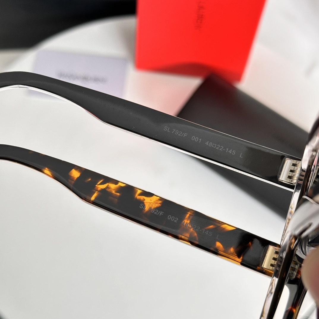  ‼️SAINT LAUREN* 
MODEL：SL792/F
SIZE：48口22-145
