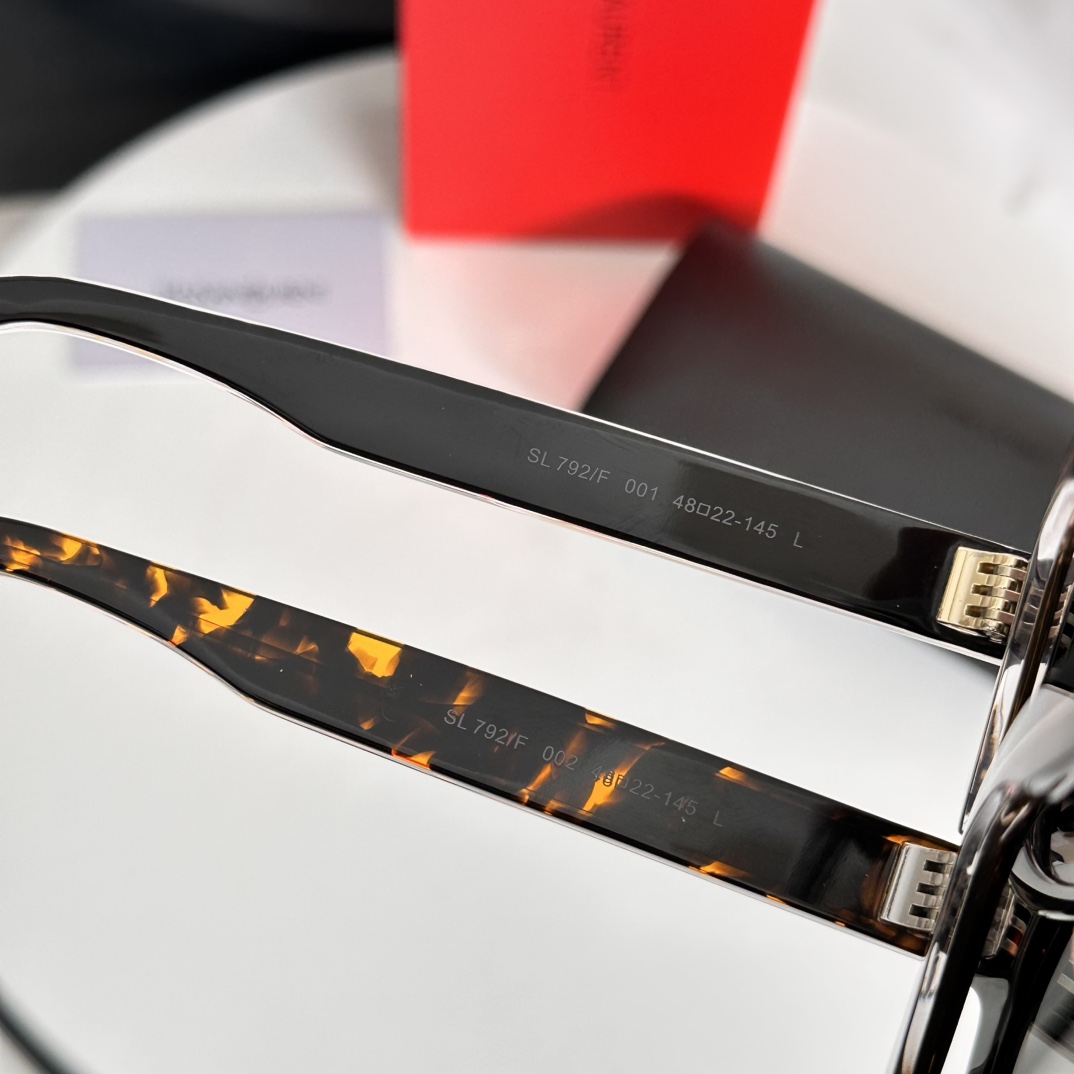  ‼️SAINT LAUREN* 
MODEL：SL792/F
SIZE：48口22-145
