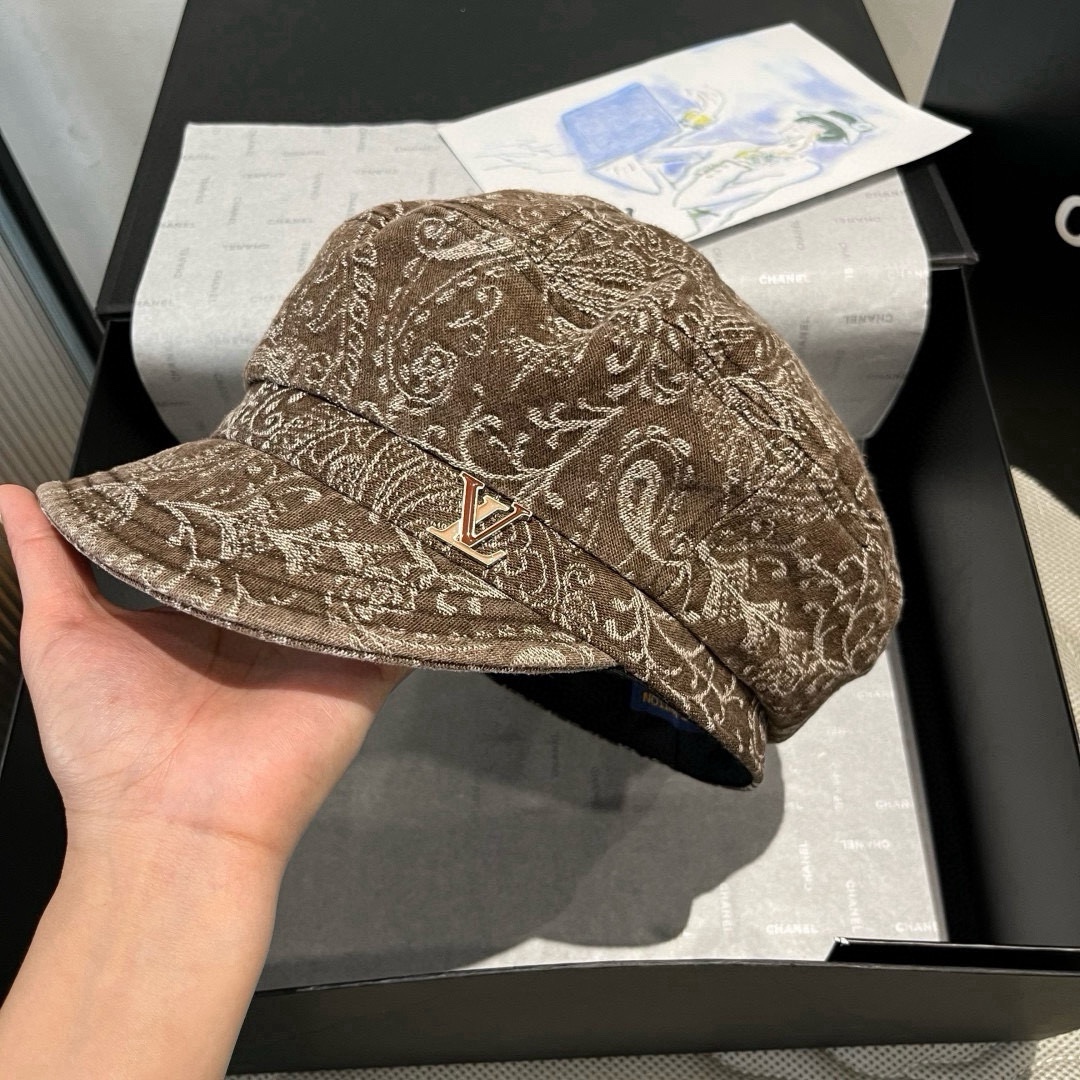 🆕

Lv新款鸭舌军帽，高级定制，头围57cm