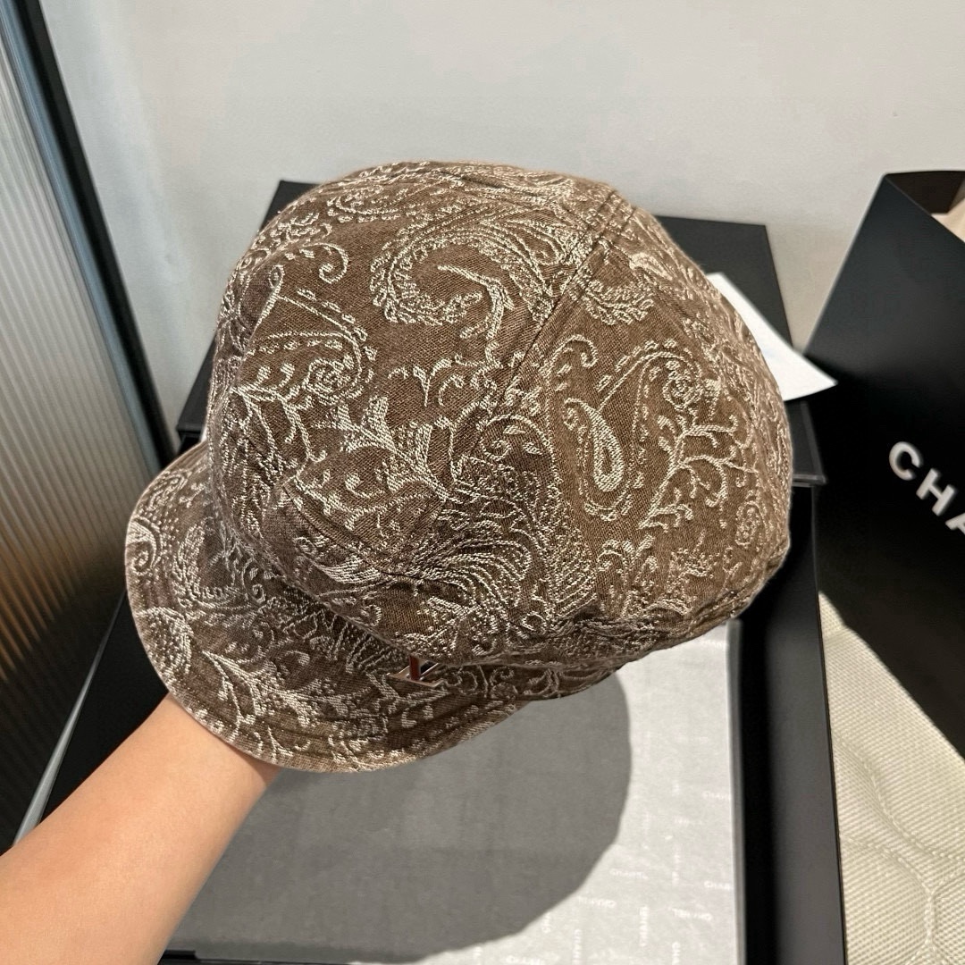 🆕

Lv新款鸭舌军帽，高级定制，头围57cm