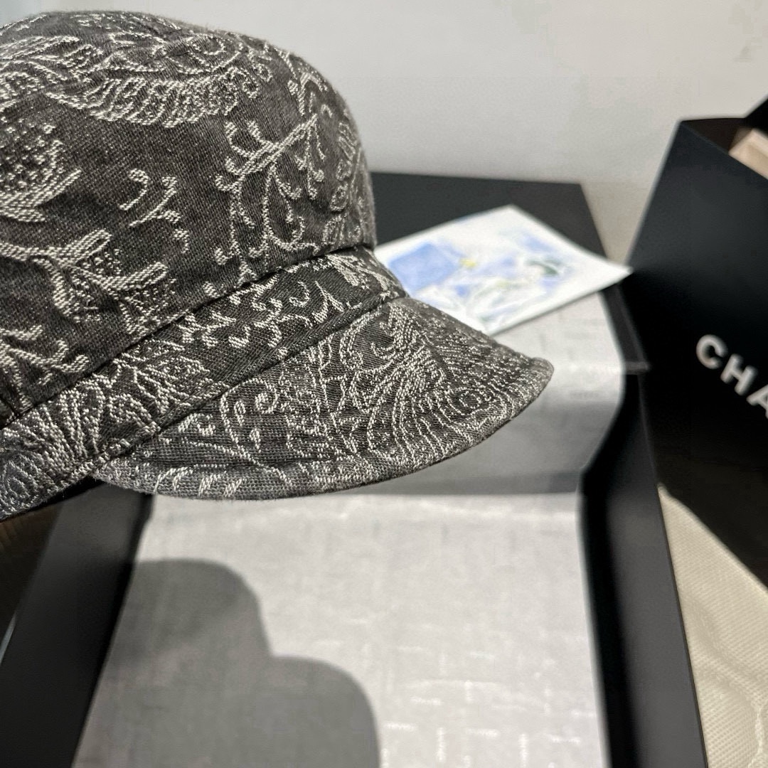 🆕

Lv新款鸭舌军帽，高级定制，头围57cm