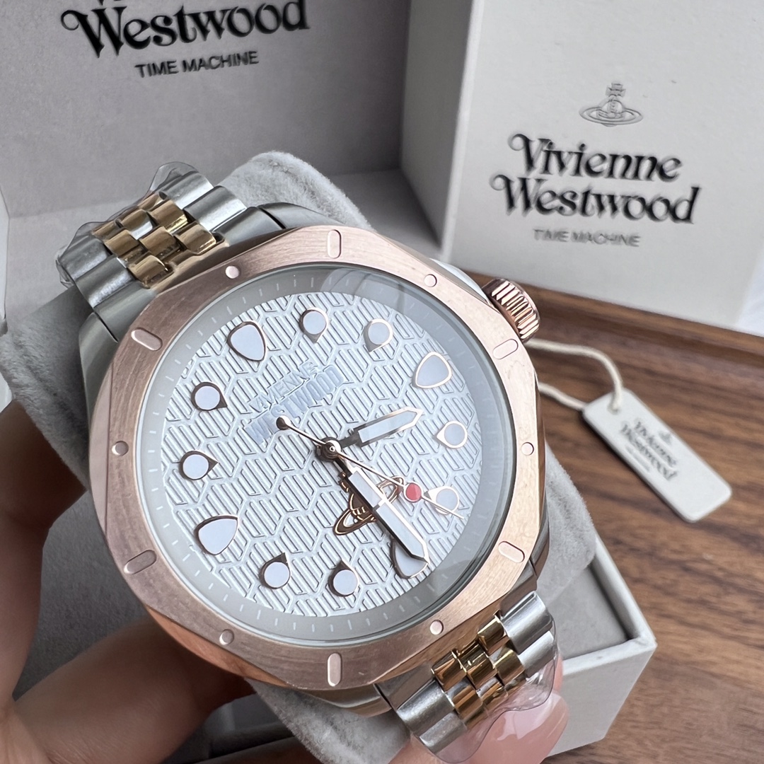Часы Vivienne Westwood