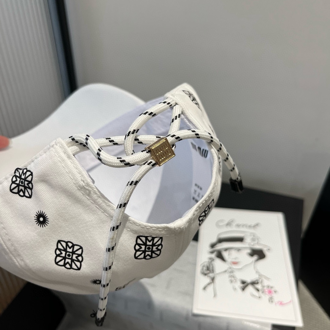 🆕

缪缪新款鸭舌帽，25年专柜新款，头围57cm