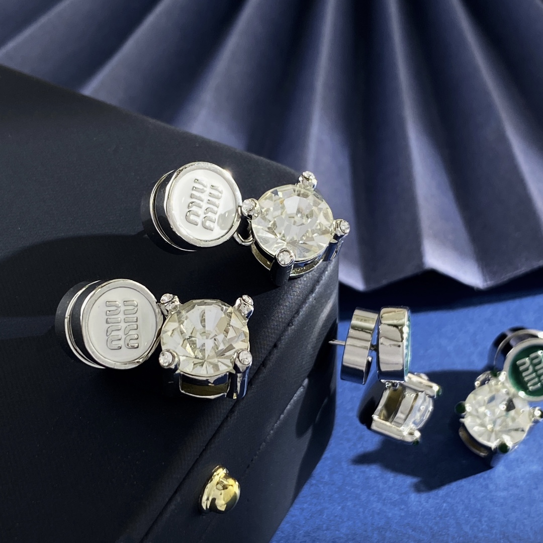 Korean Fashion Inspired Diamond Nail in Brass: Silver and White or Silver and Green, 14.8g - 图片 9