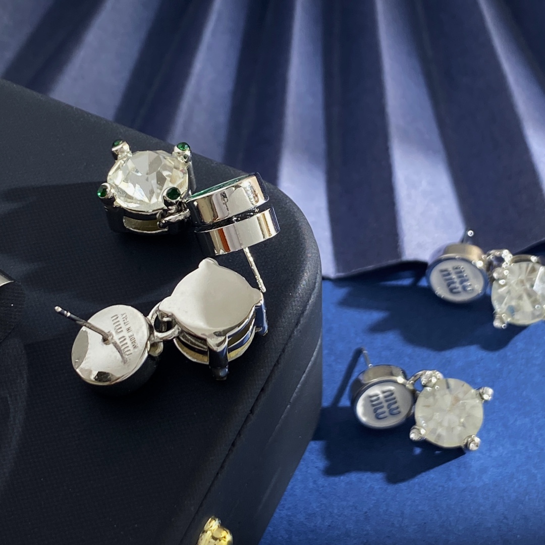 Korean Fashion Inspired Diamond Nail in Brass: Silver and White or Silver and Green, 14.8g - 图片 6