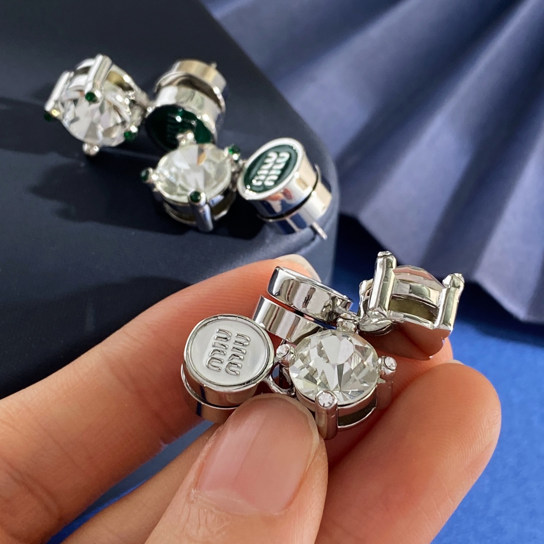 Korean Fashion Inspired Diamond Nail in Brass: Silver and White or Silver and Green, 14.8g - 图片 2