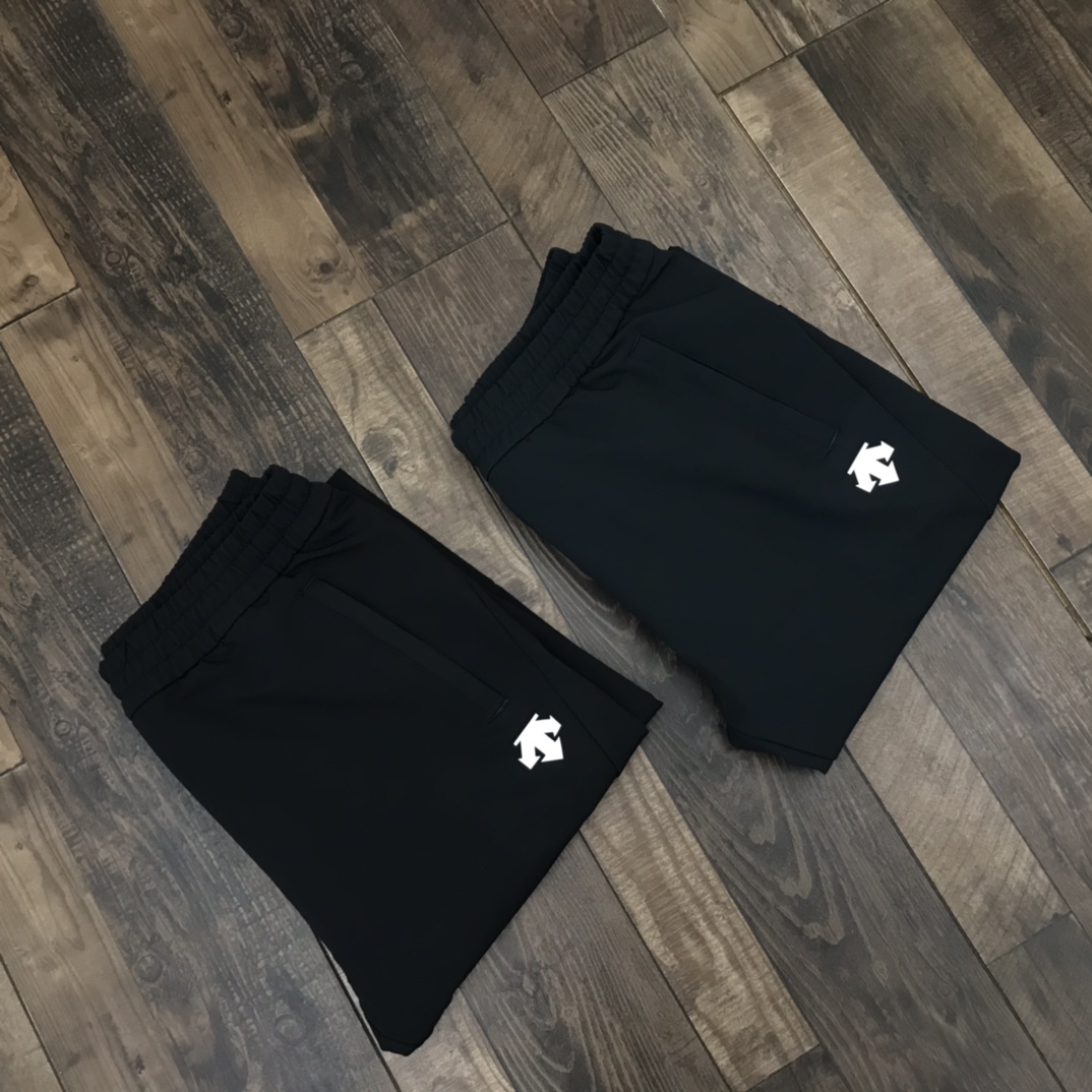 Descente Men's Casual Business Style Trousers Comfortable Fit Classic Logo