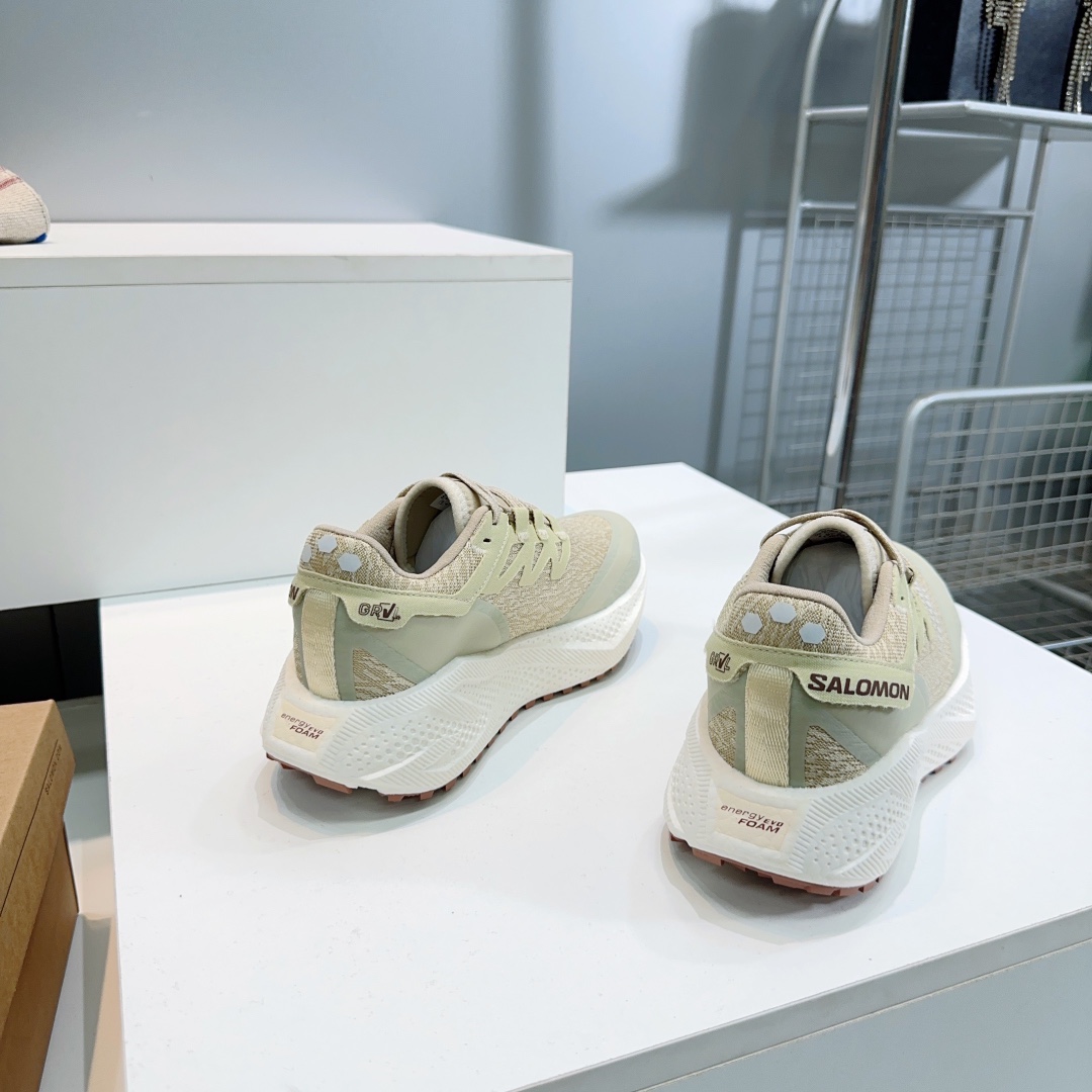 “Top Quality Winter Footwear: Salomon 25 French Brand Pine Cakes and Sandals for Comfort and Style” - 图片 6
