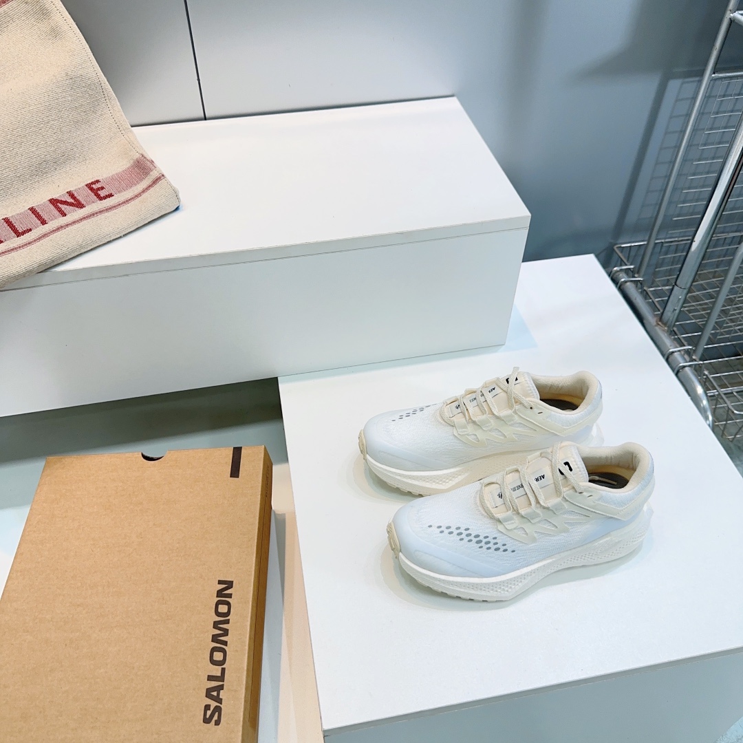 “French Salomon Winter Shoes: High-Quality Couple’s Footwear for Comfort and Style”