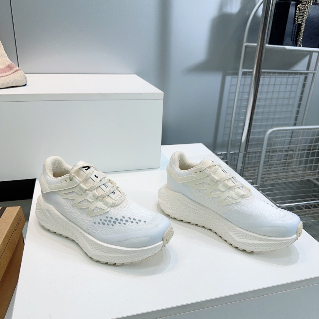 “French Salomon Winter Shoes: High-Quality Couple’s Footwear for Comfort and Style” - 图片 4