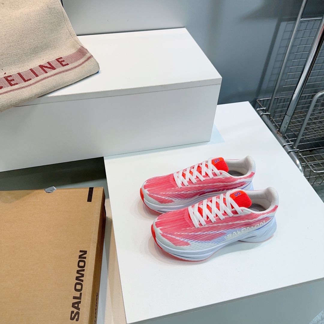 “High-Quality Salomon Winter Pine Cakes and Sandals: French Brand Fashion for Comfort and Style”