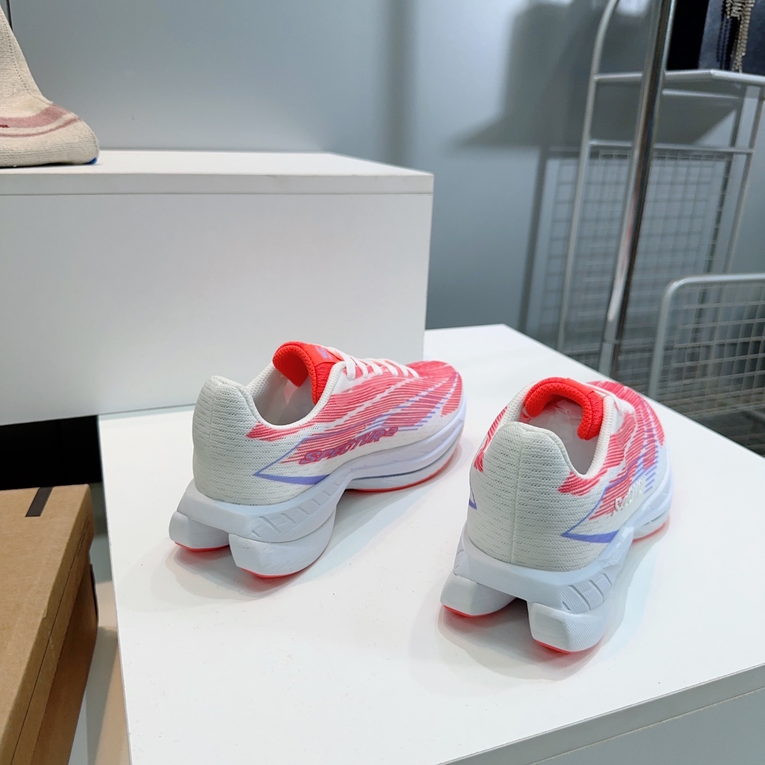 “High-Quality Salomon Winter Pine Cakes and Sandals: French Brand Fashion for Comfort and Style” - 图片 6