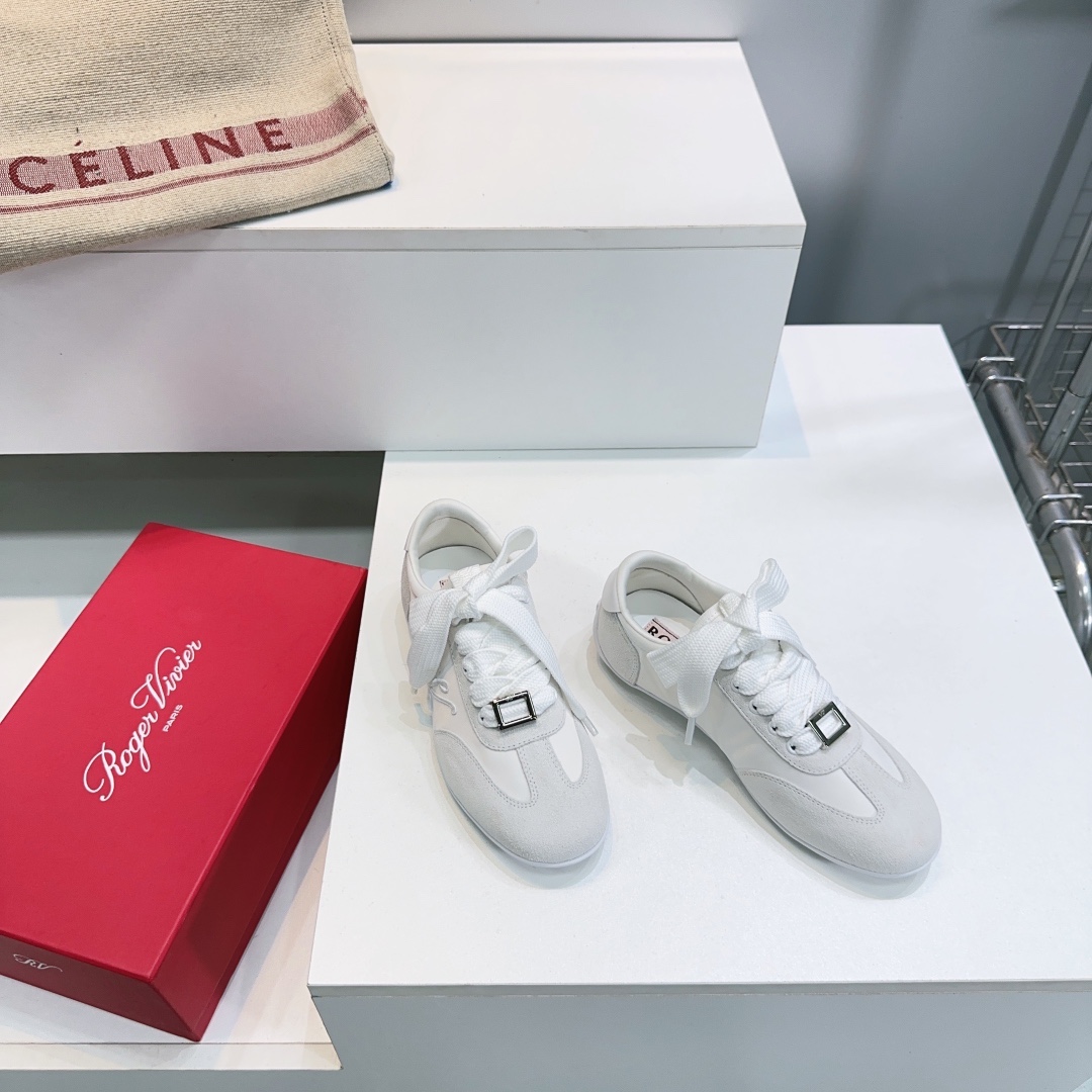“Roger Vivier 25 Autumn Winter RV Ms. Sports Recreational Shoes with Embroidery – High Quality Factory Design” - 图片 2