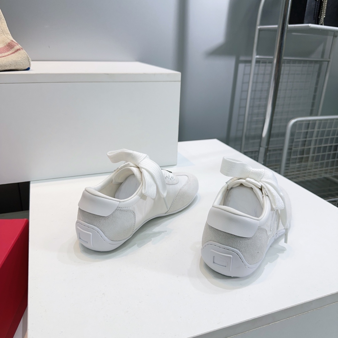 “Roger Vivier 25 Autumn Winter RV Ms. Sports Recreational Shoes with Embroidery – High Quality Factory Design” - 图片 6