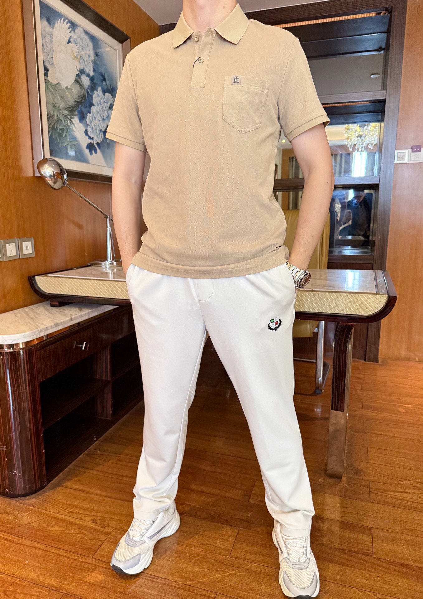 NO:503502,Tommy-2025 counter latest hot-selling Polo, European and American counters, hot-selling items!  Selected Italian imported bead flooring fabric with a simple and elegant design, the brand logo on the chest is quite elegant, and there is no need to say much about the effect of the upper body. The number of codes is 48-56 (model 173/130 wears 48, with Hong Kong Lane Crawford gift box packaging), alexander wang19860909汤米-2025专柜最新爆款Polo出货 欧美专柜热销单品！精选意大利进口珠地棉面料搭配简约大方的设计,胸口的品牌标志相当彰显雅致 上身效果不用多说.码数48-56（模特173/130穿48、配香港连卡佛礼盒包装）,,alexander wang,Men's clothing