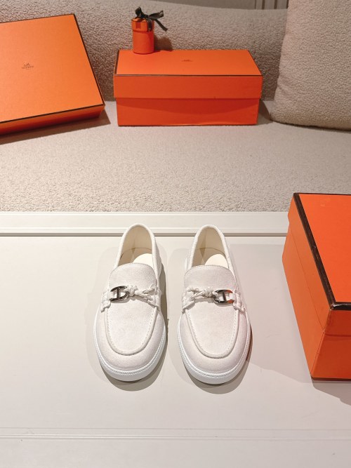 Hermès Ignacio White Leather Loafers with Chain Detail - Couple's Style 1 Hermès Ignacio White Leather Loafers with Chain Detail - Couple's Style