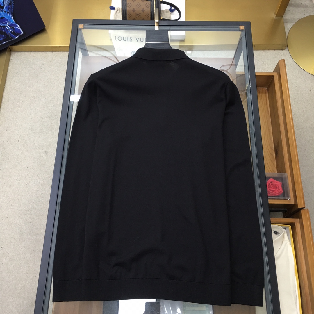 “P696 Polo T-shirt: Fall/Winter 2025 Collection with Top-Quality Fabric and Customized Design” - 图片 9