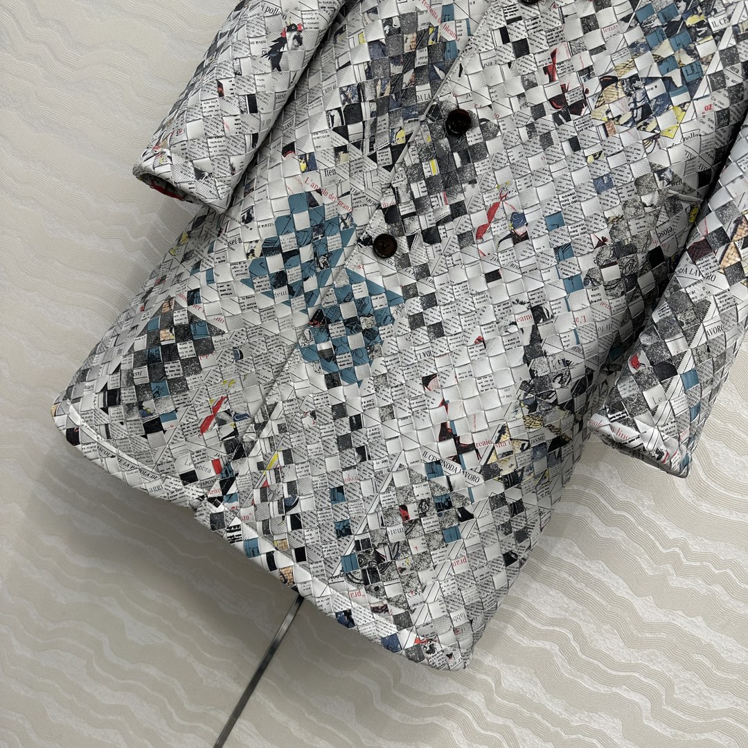 Limited Edition Graffiti Paper BV Knit Leather Jacket – High-End Quality Scrambling with Dust-Proof Bags. - 图片 5
