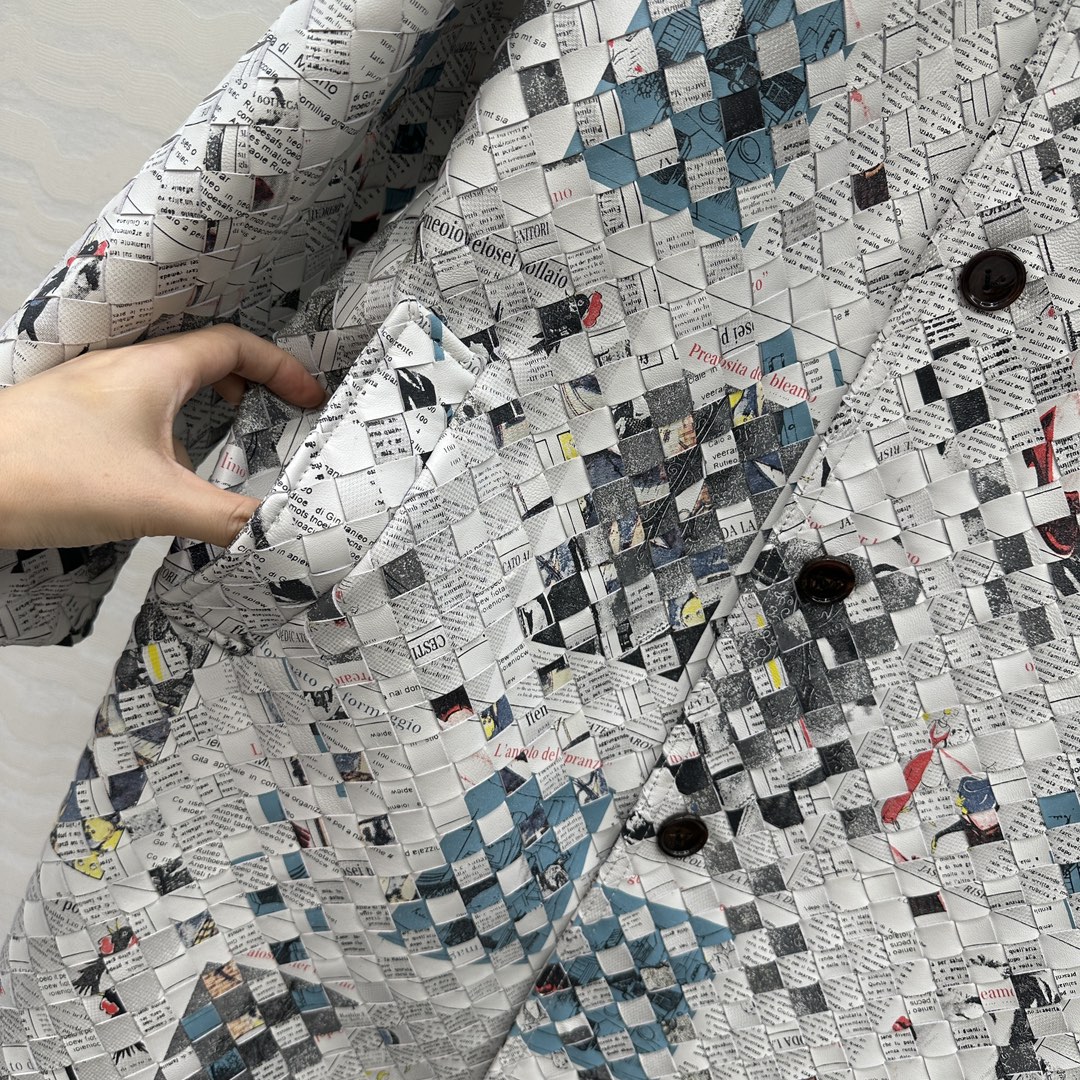 Limited Edition Graffiti Paper BV Knit Leather Jacket – High-End Quality Scrambling with Dust-Proof Bags. - 图片 6