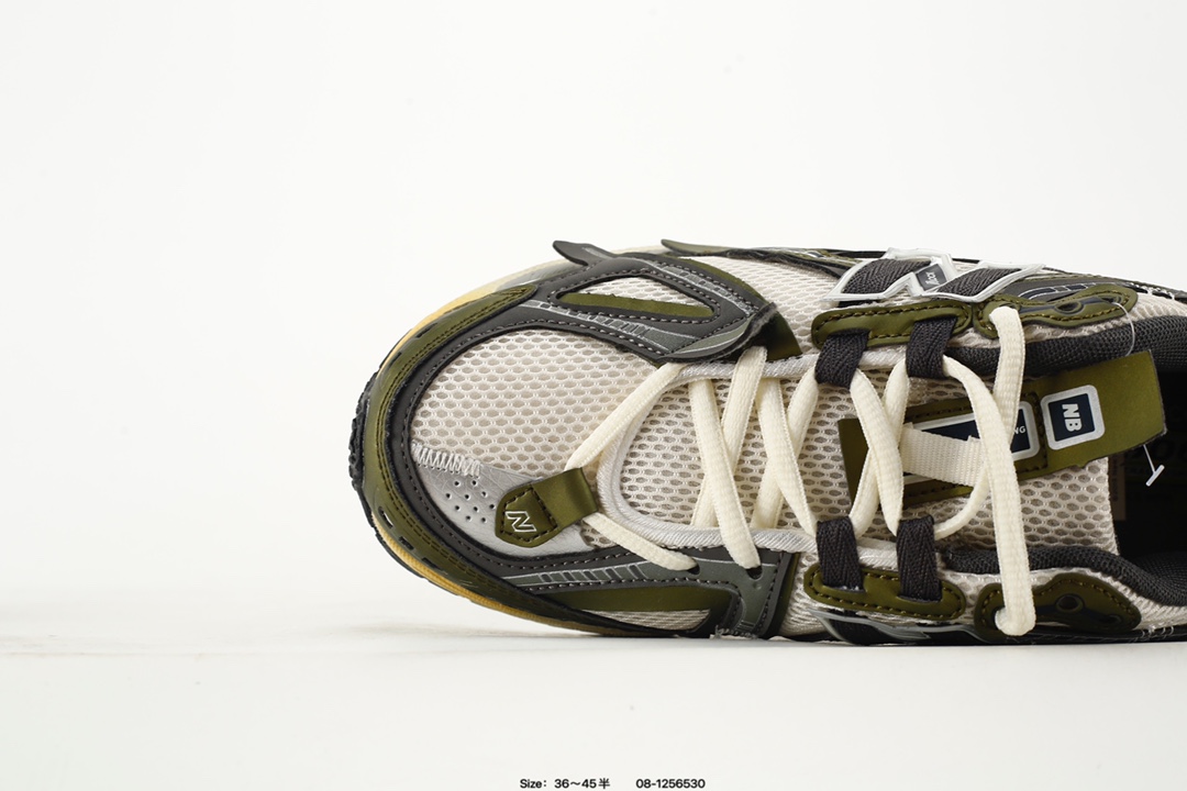 💰150
✅New Balance M1906R 复古单品
近两年来,要说人气最高的球鞋品牌相信 New Balance 一定是其中之一。无论是重磅联名,还是亮眼配色,都有着超高的人气,市价也一度居高不下。全新的 New Balance 1906R 实力上线。整体视觉效果饱含科技感。鞋身以大面积网眼材质包裹,搭配上皮革补强,既保证了透气性,又有着不错的质感。搭载这 N-ERGY 缓震科技和厚实的 Ortholite 鞋垫,保证了 New Balance 一如既往的舒适
货号:U1906AA
Size:36 37 37.5 38 38.5 39.5 40 40.5 41.5 42 42.5 43 44 45
编码:08-1256530