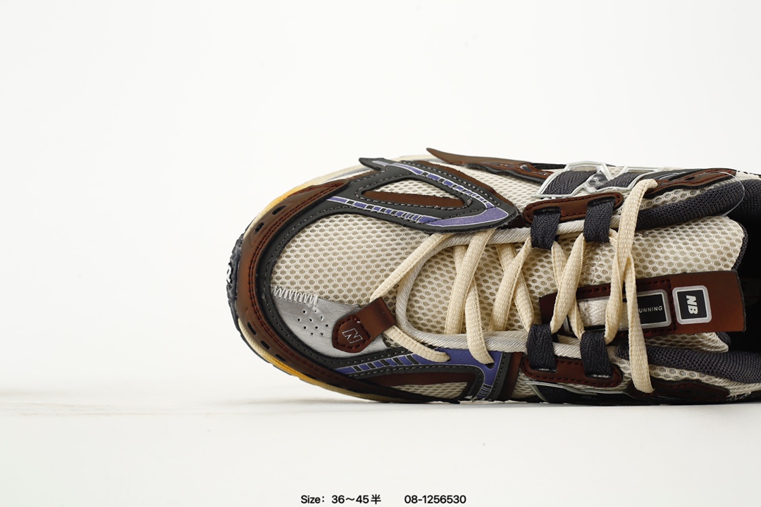 💰150
✅New Balance M1906R 复古单品
近两年来,要说人气最高的球鞋品牌相信 New Balance 一定是其中之一。无论是重磅联名,还是亮眼配色,都有着超高的人气,市价也一度居高不下。全新的 New Balance 1906R 实力上线。整体视觉效果饱含科技感。鞋身以大面积网眼材质包裹,搭配上皮革补强,既保证了透气性,又有着不错的质感。搭载这 N-ERGY 缓震科技和厚实的 Ortholite 鞋垫,保证了 New Balance 一如既往的舒适
货号:U1906AA
Size:36 37 37.5 38 38.5 39.5 40 40.5 41.5 42 42.5 43 44 45
编码:08-1256530