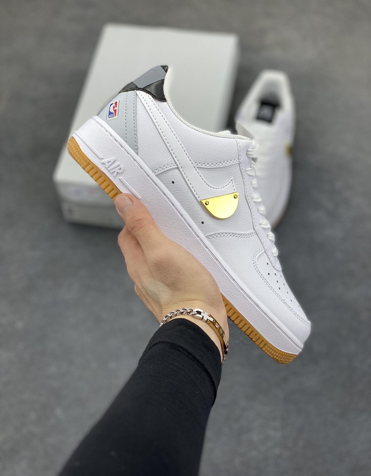 福利特价 Nike Air Force 1 Low NBA联名 空军一号低帮运动休闲板鞋 原楦头原纸板 打造纯正空军版型#专注外贸渠道 全掌内置蜂窝气垫 #原盒配件 原厂中底钢印、拉帮完美 货号:CT3842-100 尺码:36 36.5 37.5 38 38.5 39 40 40.5 41 42 42.5 43 44 44.5 45-选品中心