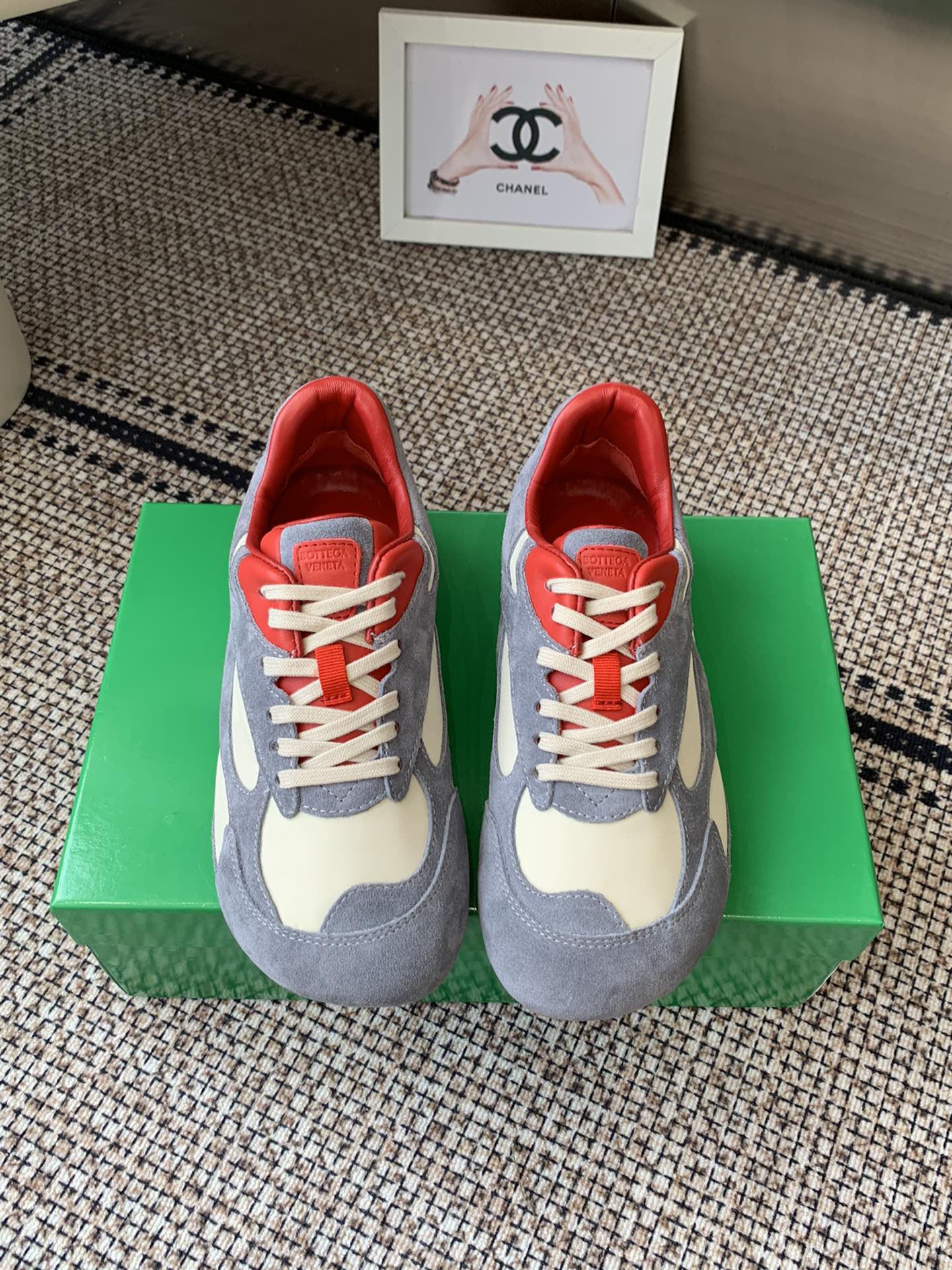 Bottega Veneta Orbit Retro Sneakers - Unisex Design & Premium Materials