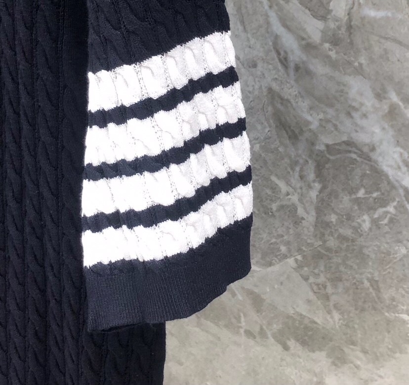 “THOM BROWNE Heavy-Work Polo Shirts and Twisted T-Shirts in Various Colors – Height Required for Ordering” - 图片 5