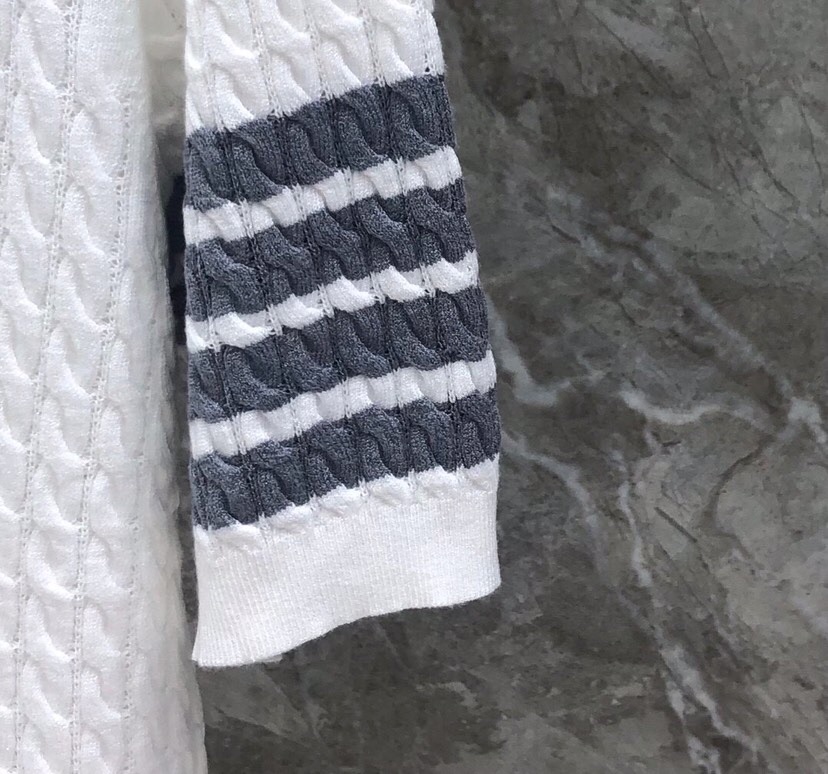 THOM BROWNE P600 Polo Shirts & Twisted T-Shirts in White, Grey, Blue – Height Required for Ordering - 图片 5