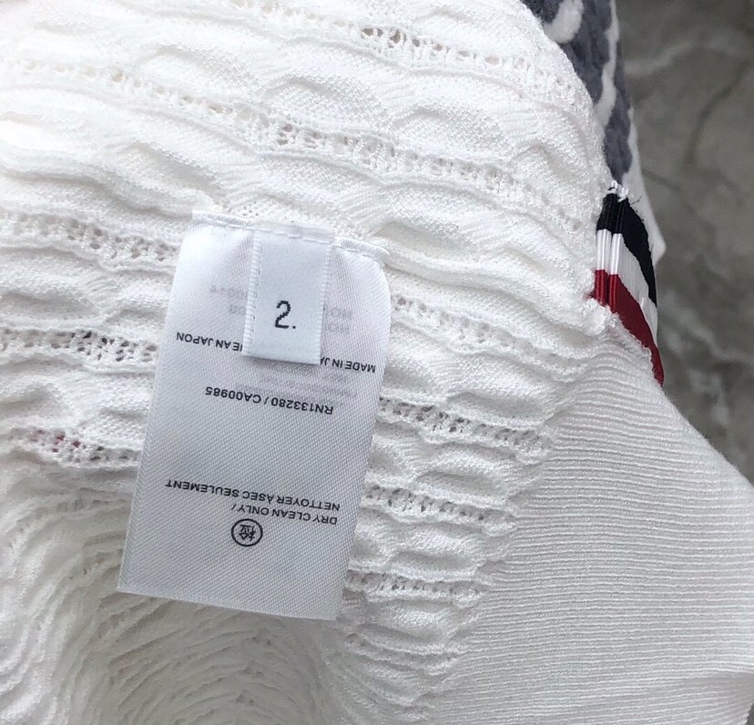 THOM BROWNE P600 Polo Shirts & Twisted T-Shirts in White, Grey, Blue – Height Required for Ordering - 图片 8
