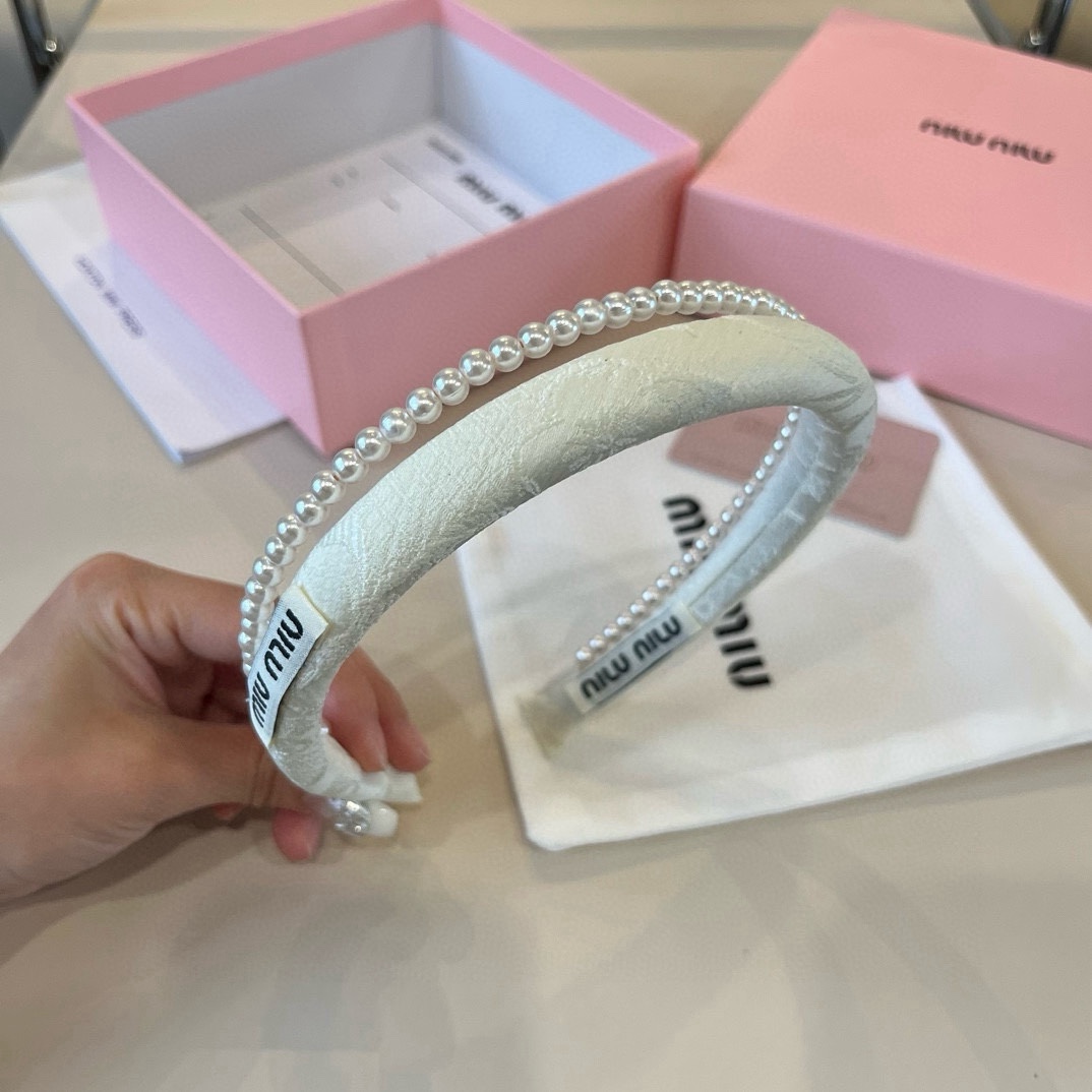 🆕

miumiu缪缪新款发箍