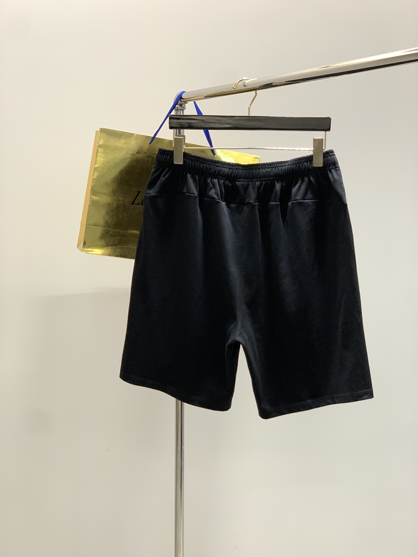 Title: P816 Amir Amiri Summer 2025 T-shirt Collection Summary Summary: High-grade T-shirt collection with original fabric, alphabet logo, cosmopolitan style, semi-comfort fit, in - 图片 2