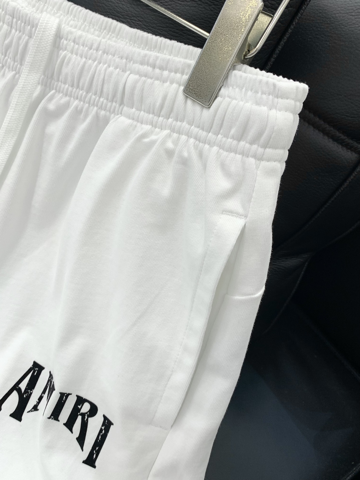 “Summer 2025 Collection: High-Grade Leisure T-Shirts with Alphabet Logo Print | Top Quality Fabrics” - 图片 5