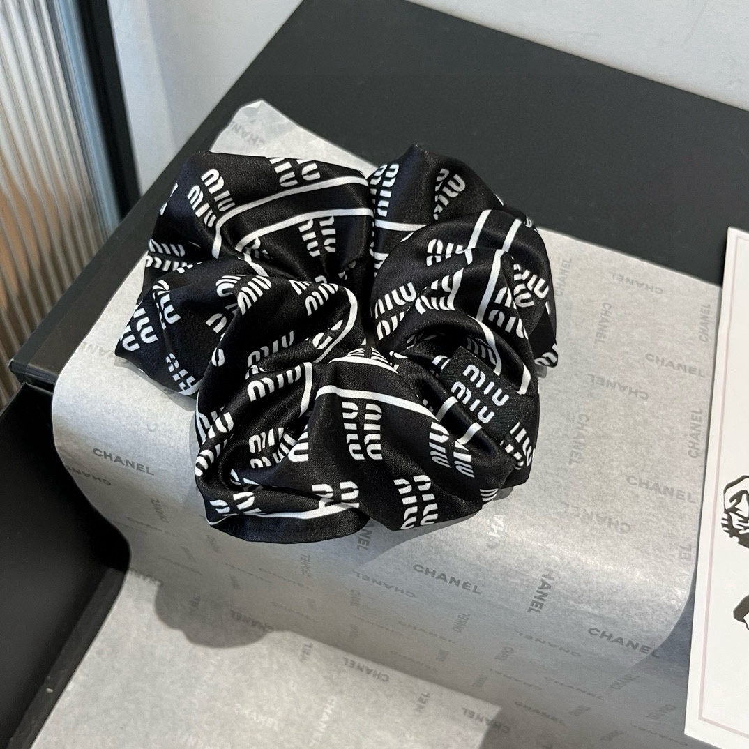 🆕

miumiu缪缪新款发圈