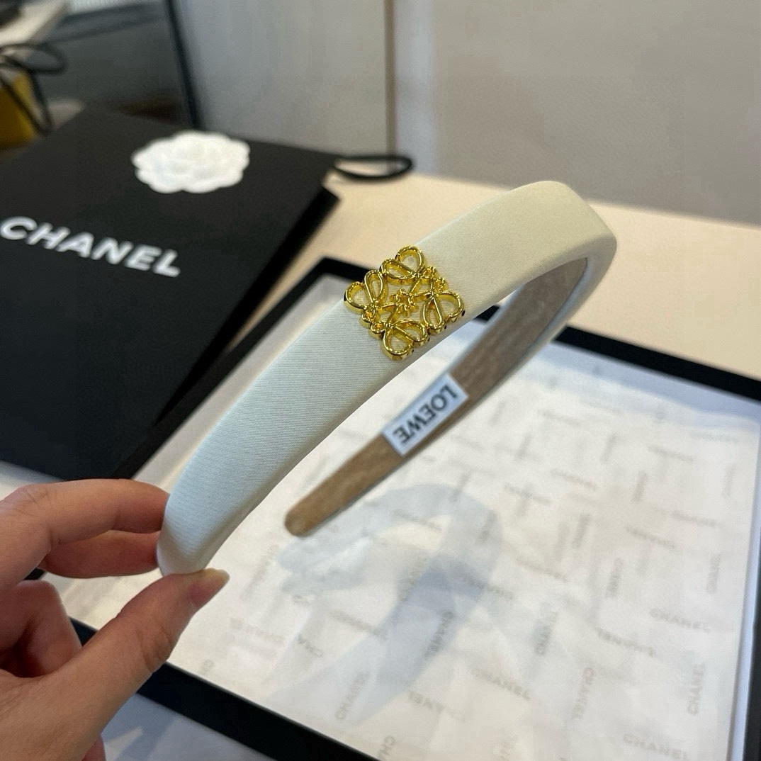 🆕

LOEWE罗意威发箍