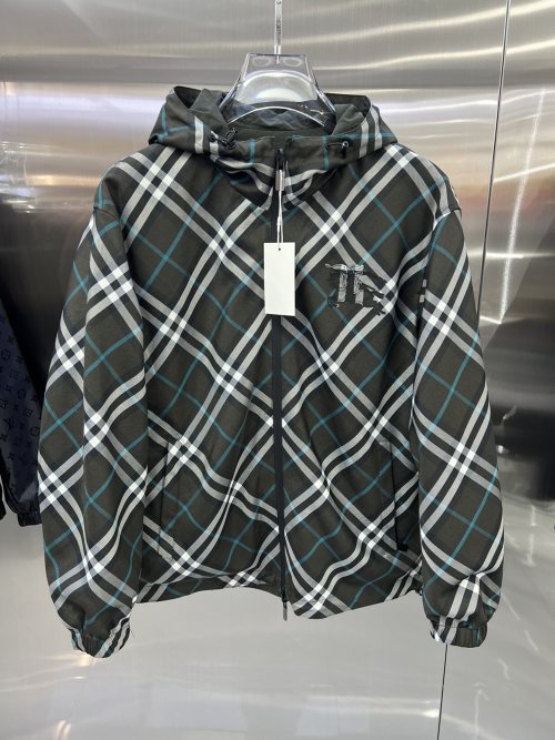Burberry Reversible Hooded Jacket - Designer Plaid Windbreaker for Men