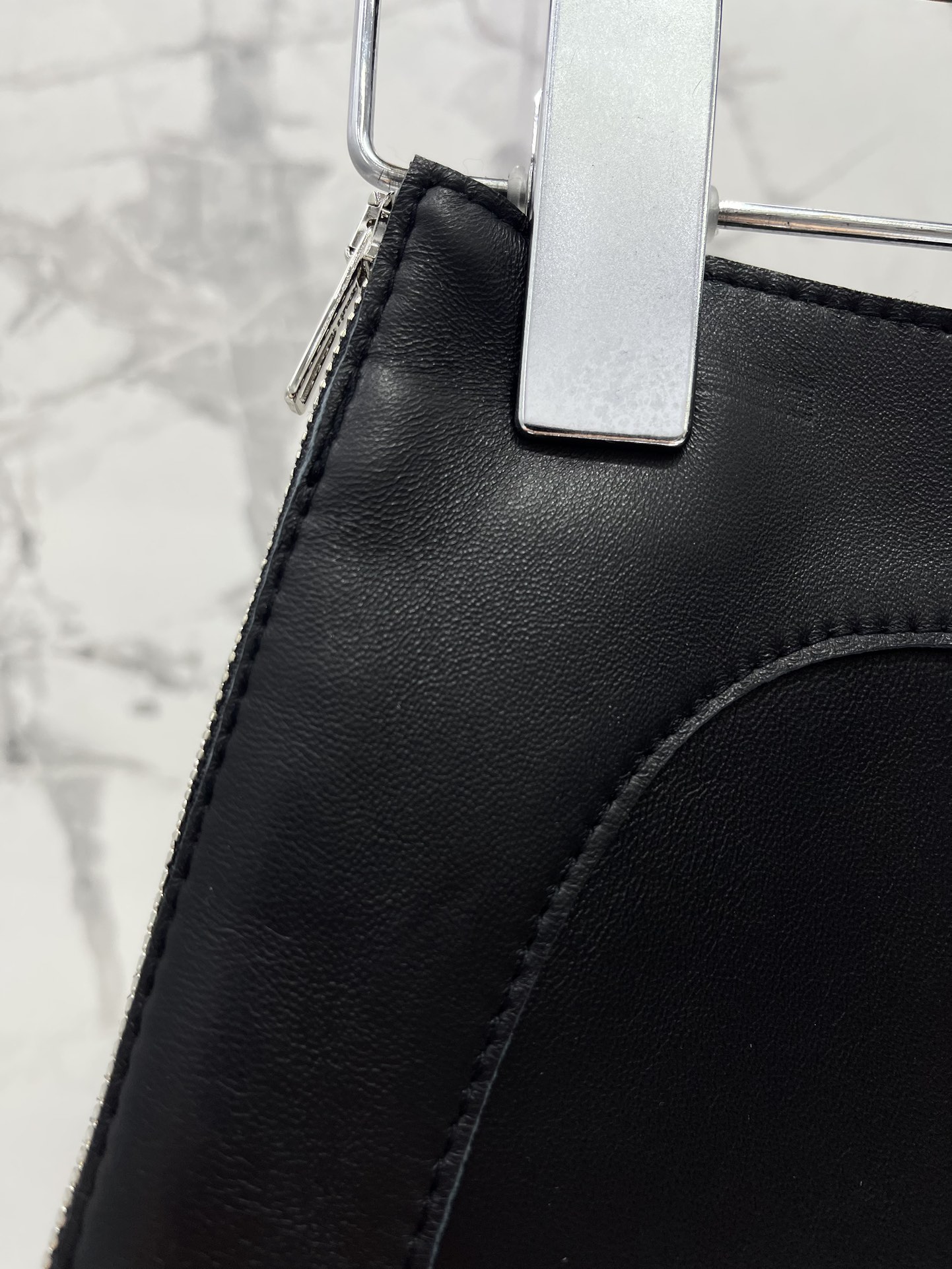 High Waist Lambskin Mini Skirt, Slim Fit, Round Hem, Bodycon - HERMÈS Style 4 i1754994605 3387 3