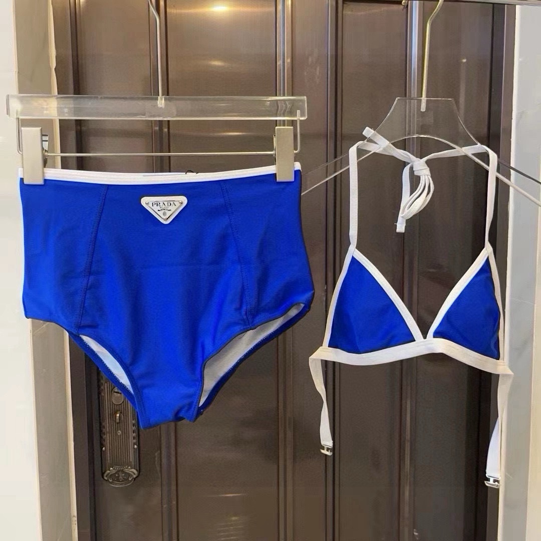 🆕
普拉达PRADA印花高弹力健身瑜伽服运动套装~塑腰小背心（有胸垫）+修身提臀显瘦打底裤脚      