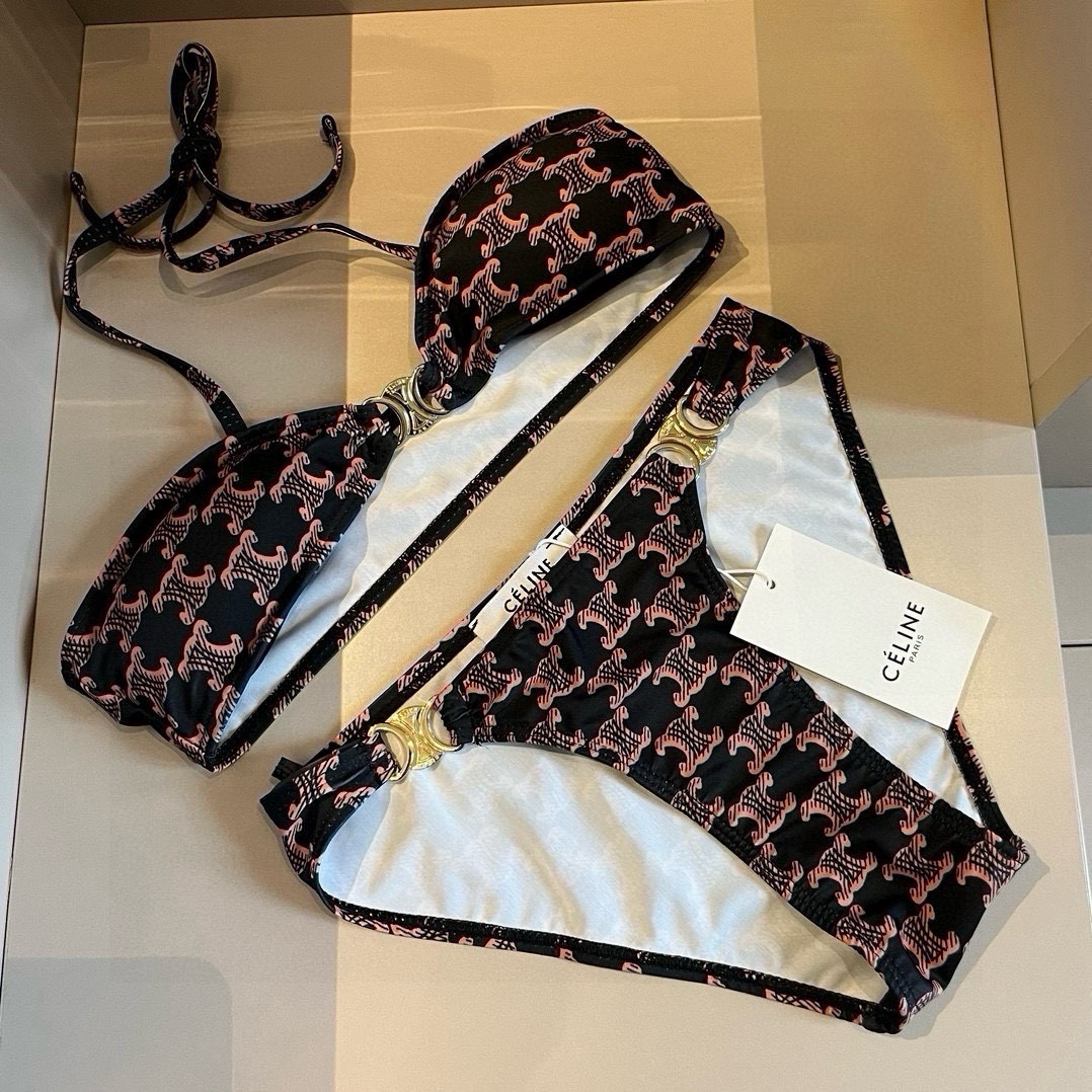 。
Celine赛琳新款比基尼👙 泳衣  😍🥰适合多种场景的游泳衣🏊‍♀️海边 游泳池 温泉 水上乐园 