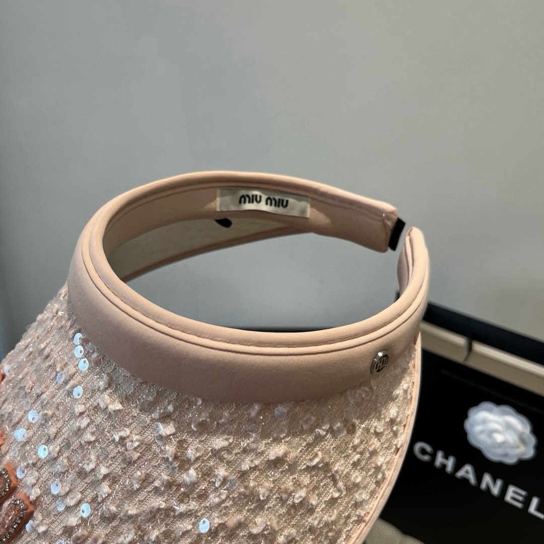 🆕

miumiu缪缪新款空顶遮阳帽