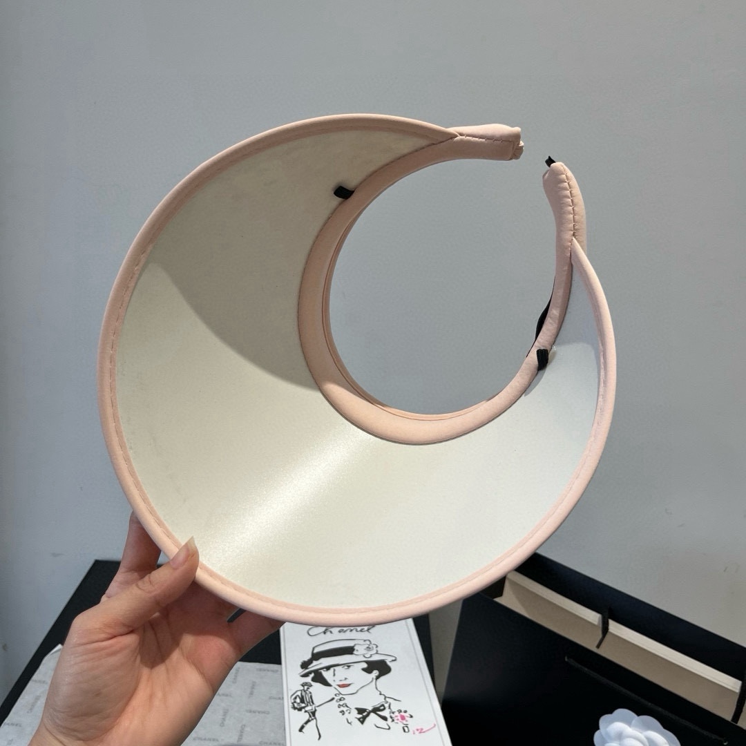 🆕

miumiu缪缪新款空顶遮阳帽