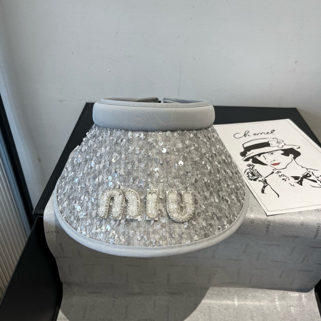 🆕

miumiu缪缪新款空顶遮阳帽