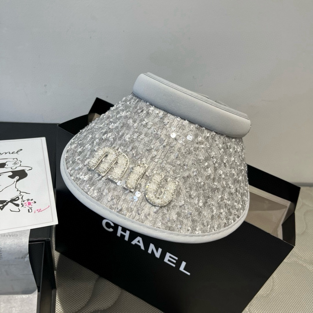 🆕

miumiu缪缪新款空顶遮阳帽