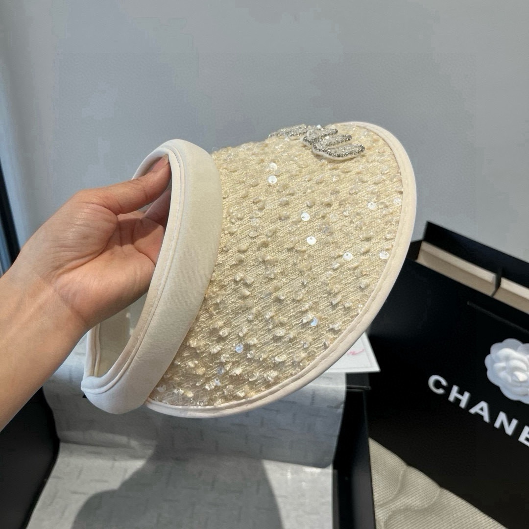 🆕

miumiu缪缪新款空顶遮阳帽