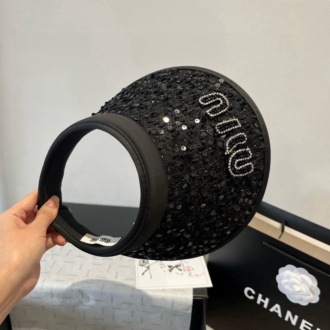 🆕

miumiu缪缪新款空顶遮阳帽